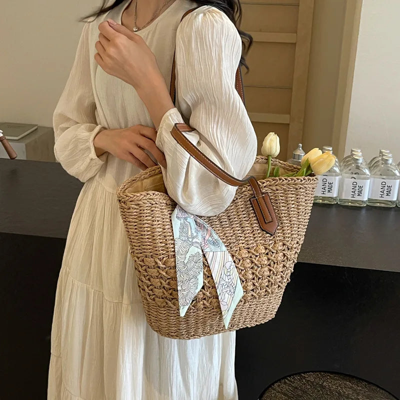 Knitted For Women 2025 New Fashionable Large Capacity Vacation Beach Bag, High-End And Trendy Tote Bag