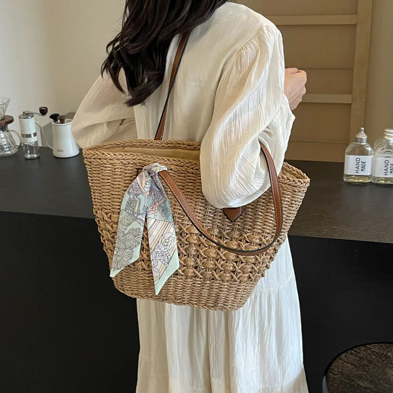 Knitted For Women 2025 New Fashionable Large Capacity Vacation Beach Bag, High-End And Trendy Tote Bag