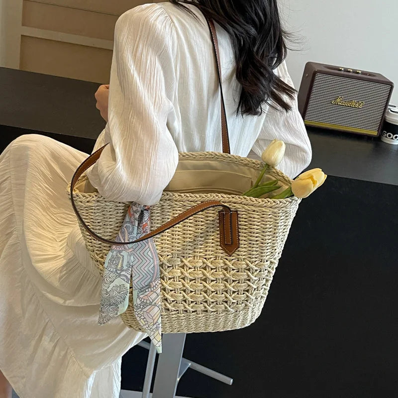 Knitted For Women 2025 New Fashionable Large Capacity Vacation Beach Bag, High-End And Trendy Tote Bag